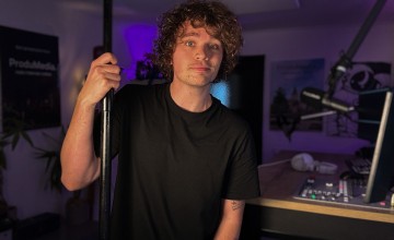 Raven bij zonlicht
