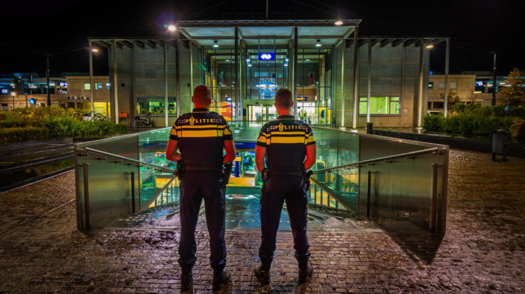 Politie treed hard op na geweld tegen agenten