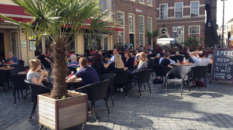 In de winter het terras op, Zutphen maakt het mogelijk voor horeca