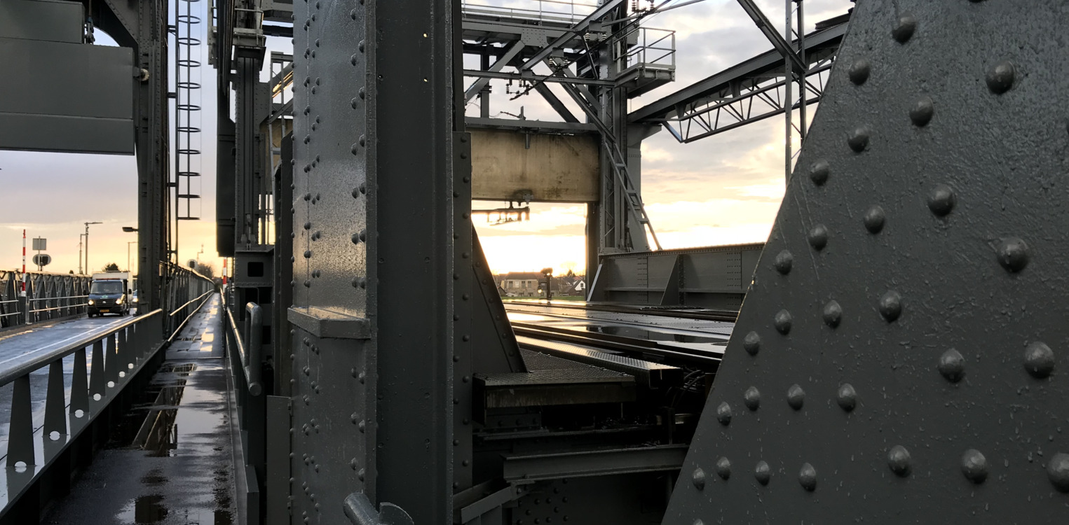 Opnieuw storing Oude IJsselbrug: flinke file